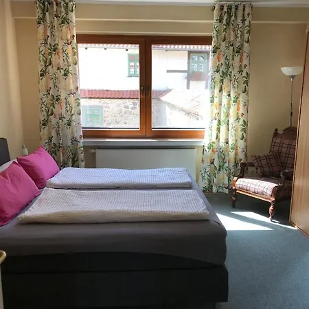 Apartment Haus Presse *